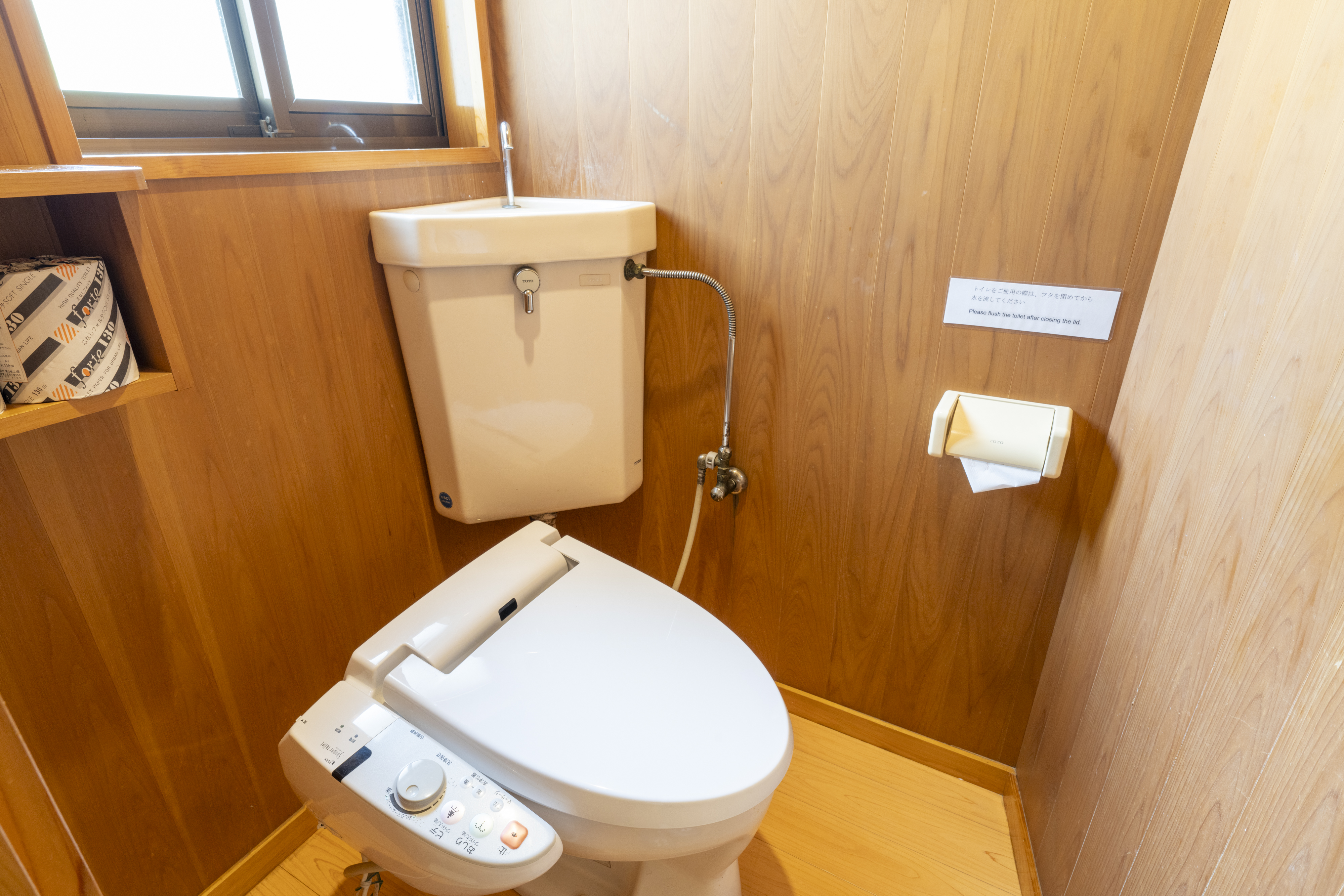 和室10畳 バストイレ付