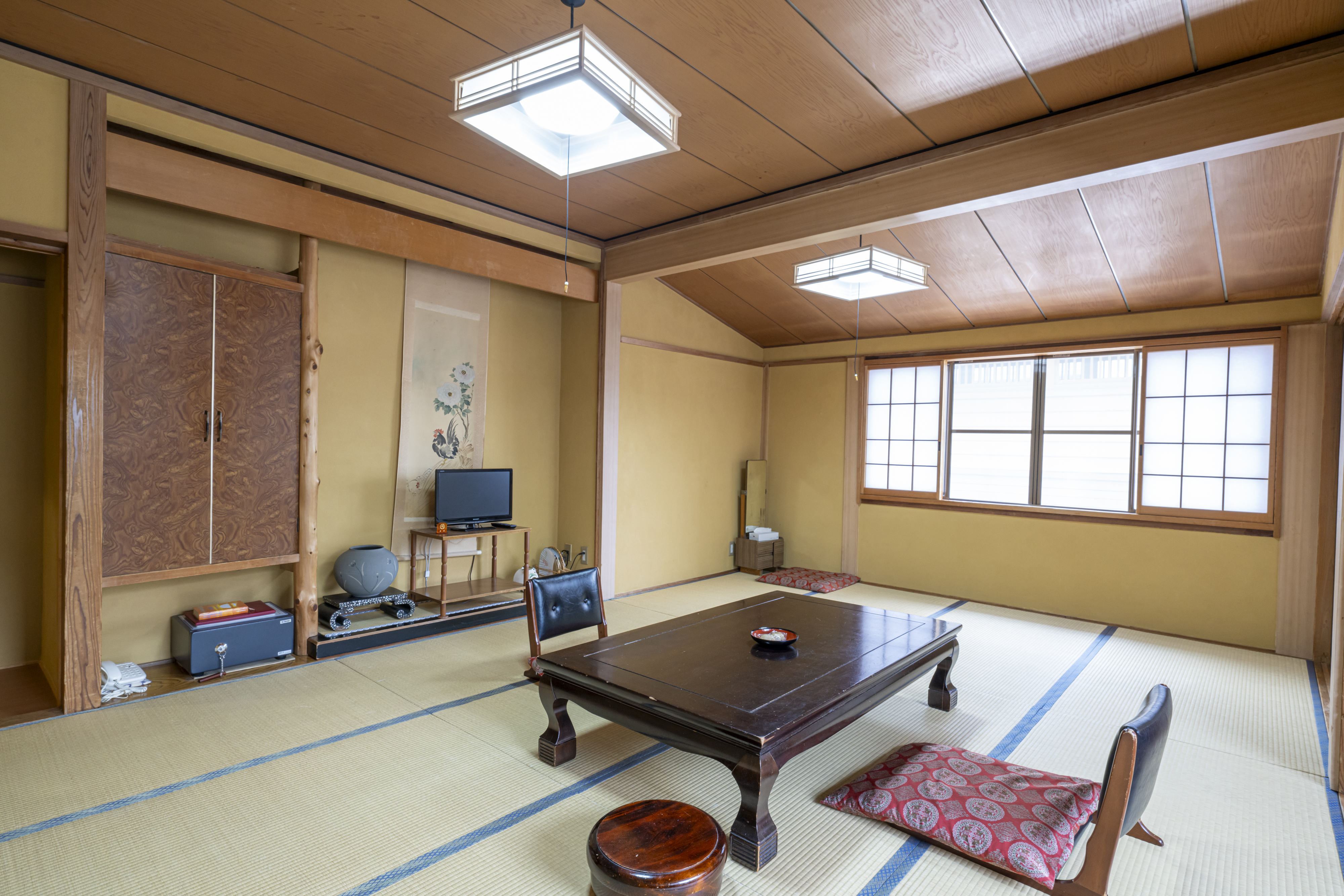 和室12畳 トイレ付