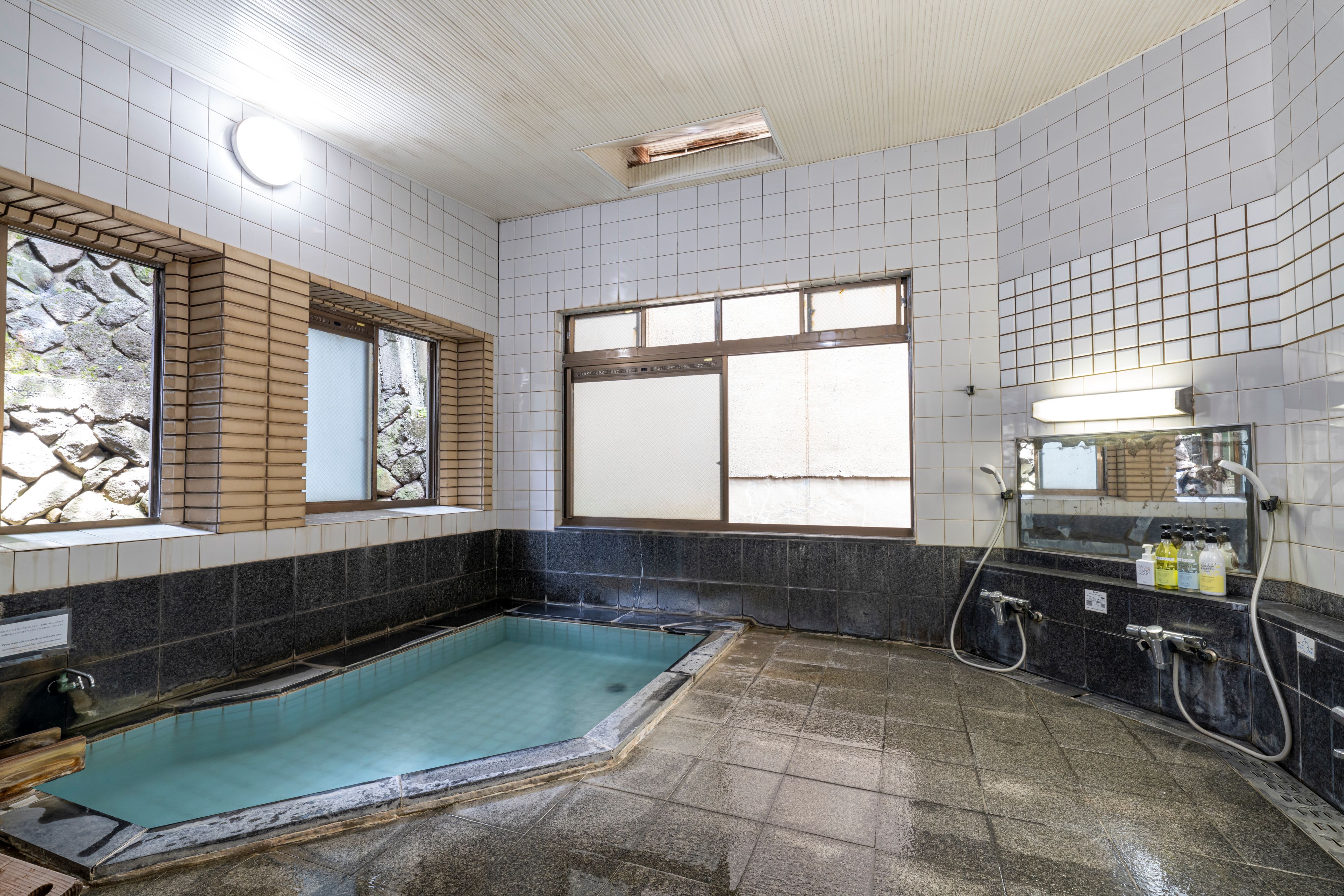 館内温泉（男湯）