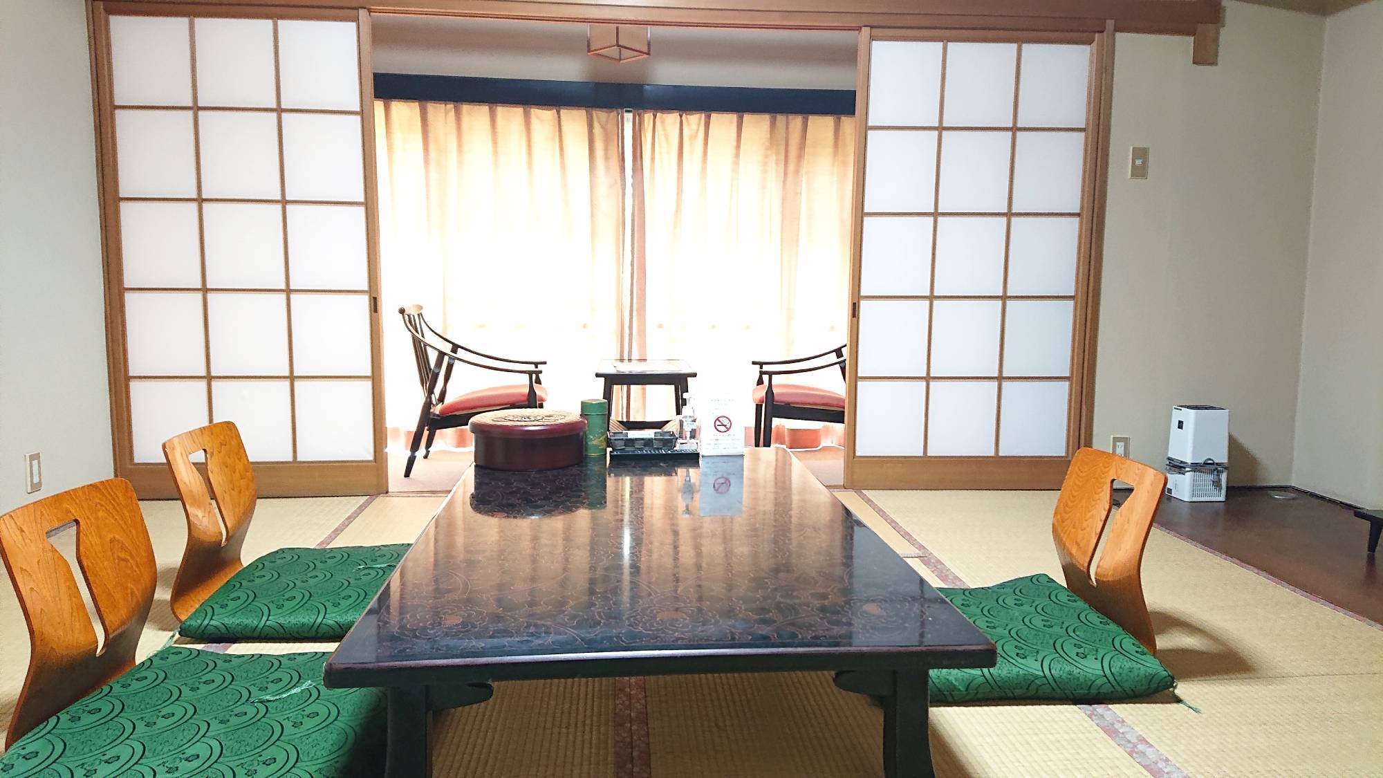 和室8畳／禁煙（2〜4名）トイレ付・共用バス
