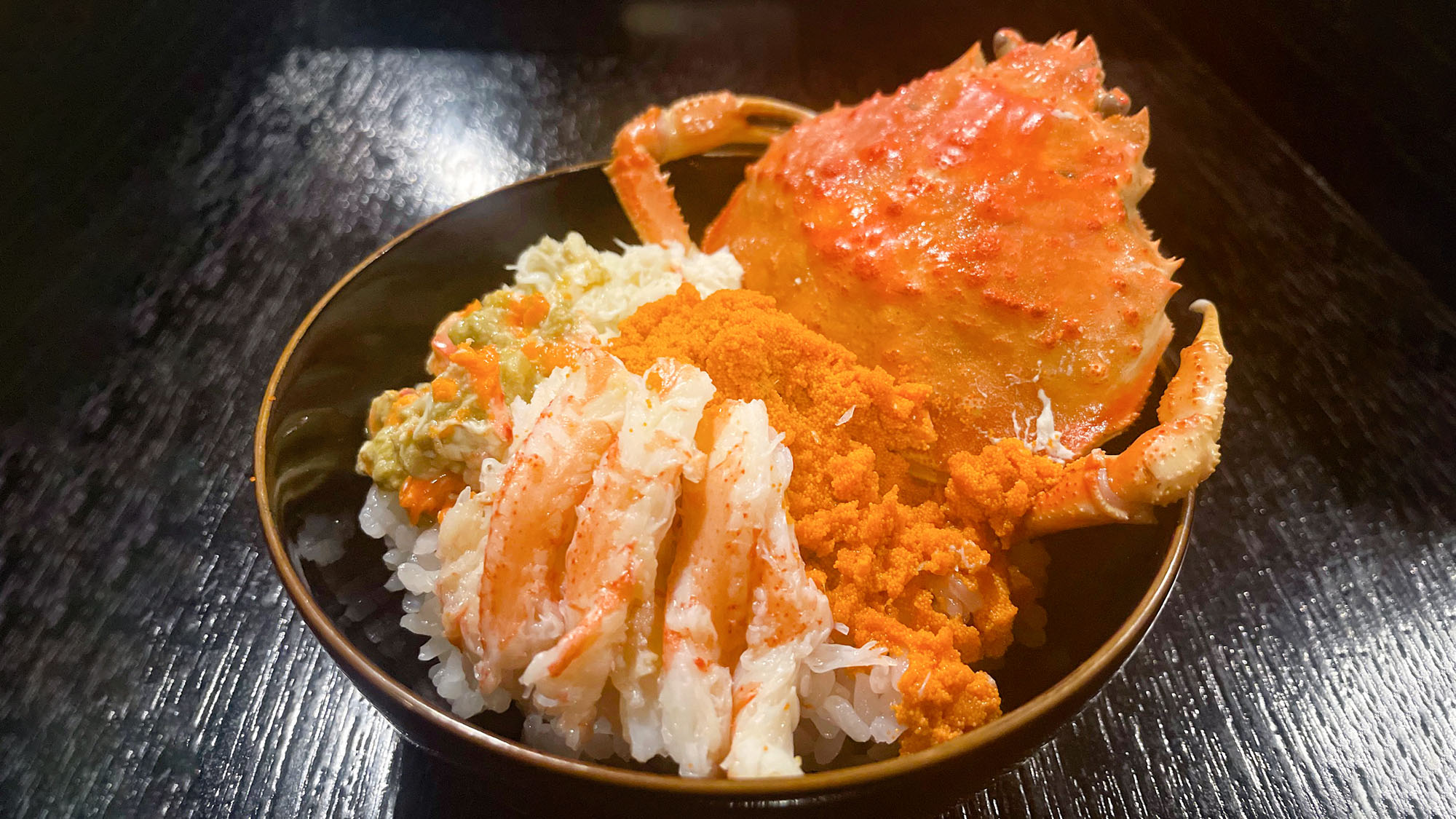 ・【カニ料理】濃厚な旨味が詰まった贅沢なせこカニ丼