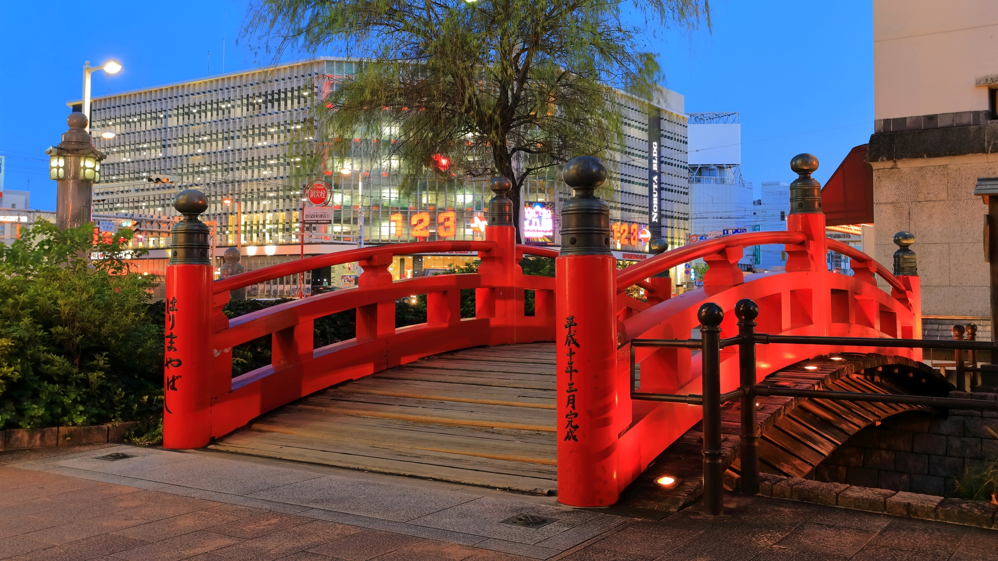 【はりまや橋】当館から徒歩12分
