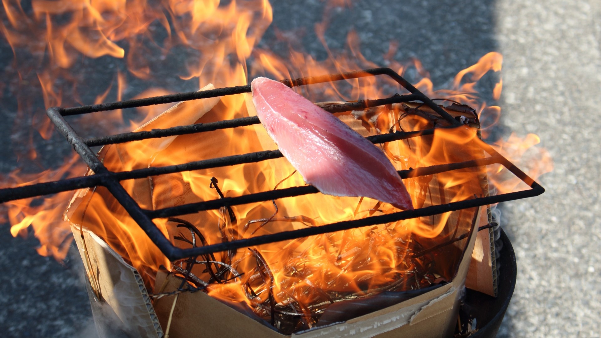 地元で愛され続ける藁焼きカツオ！高知に来たからには是非！