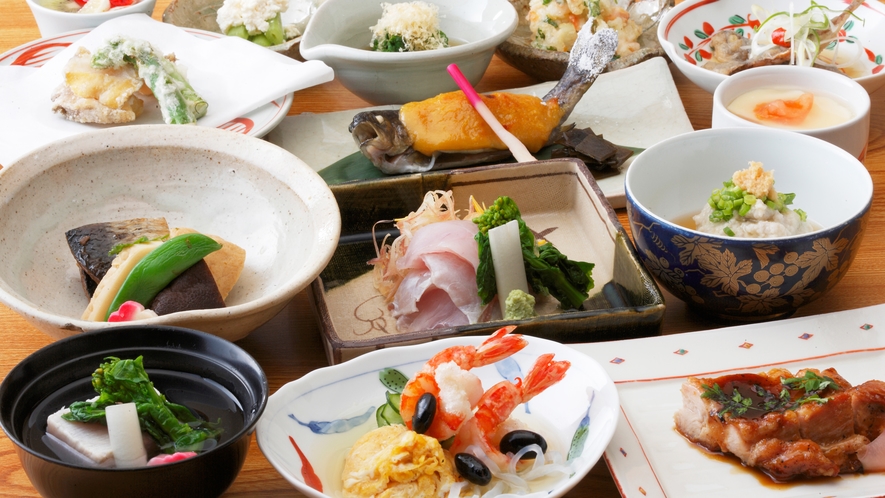 *夕食一例／クチコミ好評価☆川魚、肉、野菜と地元の食材中心の手作りの懐石料理をご用意致します。