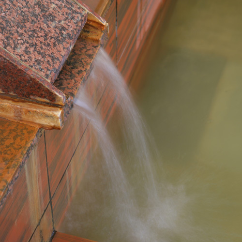 ■Bath (close-up of the outlet)