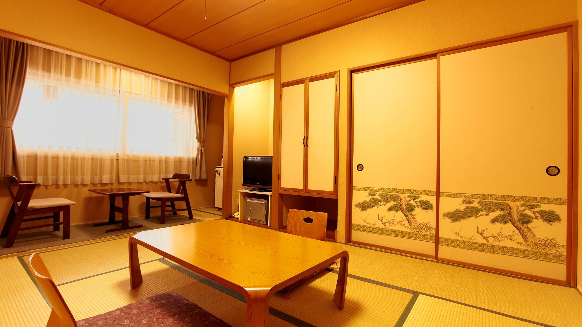 「町側和室」景色は望めませんがリーズナブルにご利用いただけます