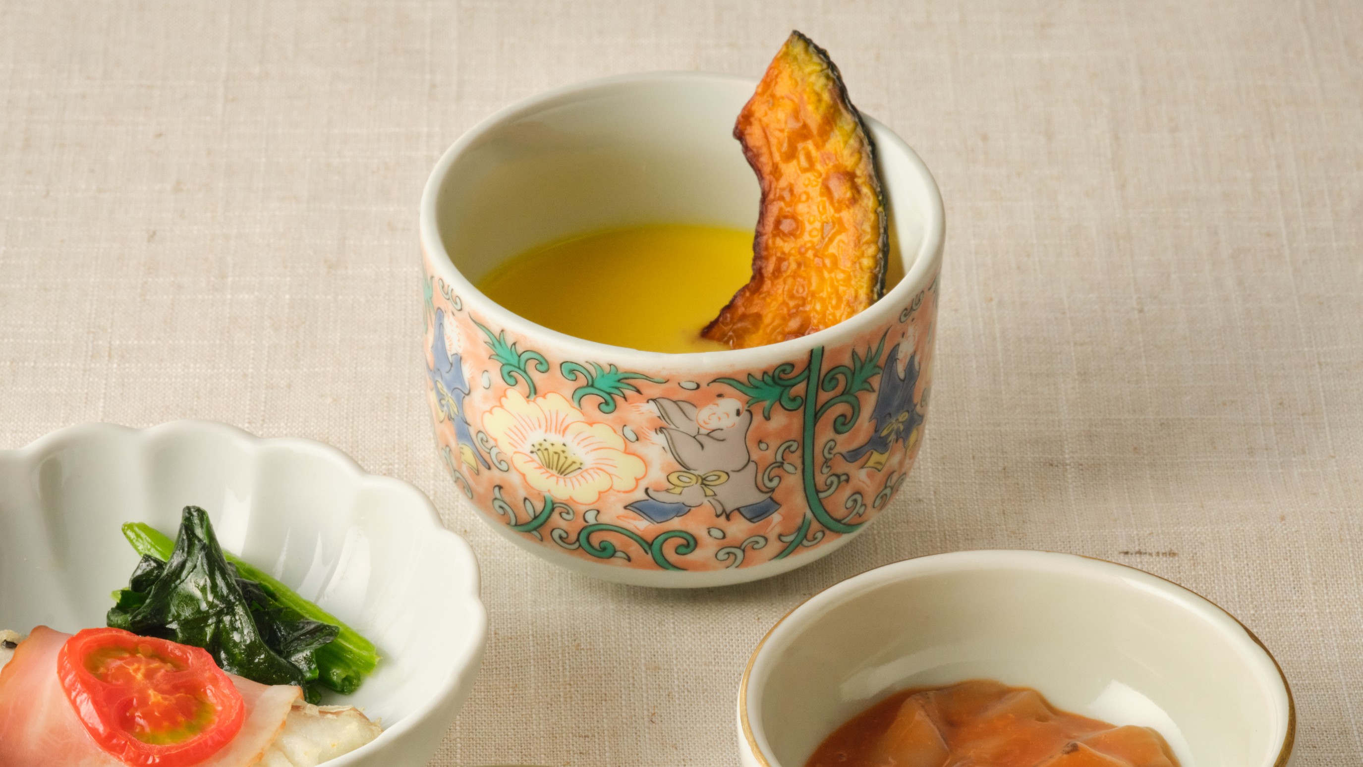 【夕食】旬の食材を使った多彩な小鉢