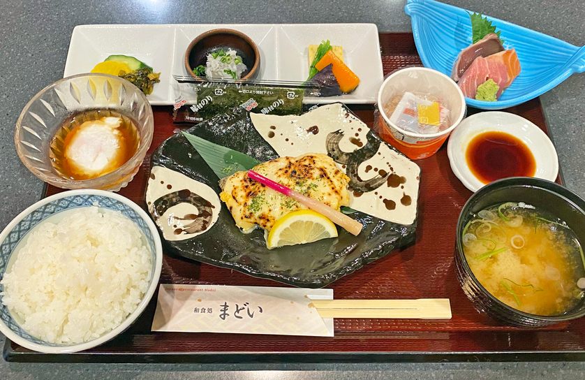 【朝食付き】館内レストラン - 懐石料理店の和定食をどうぞ