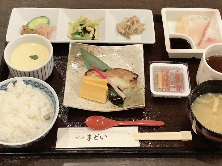 【朝食付き】館内レストラン - 懐石料理店の和定食をどうぞ