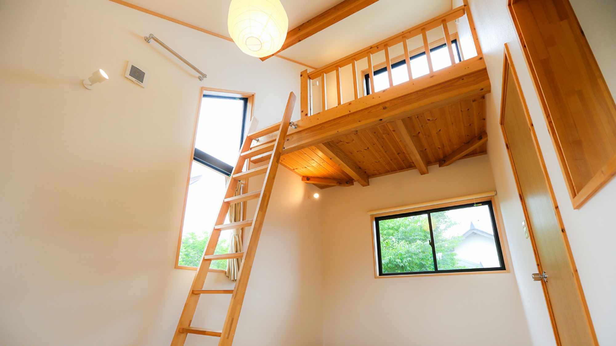 ＊【16棟・17棟（BBQ）】物入れ