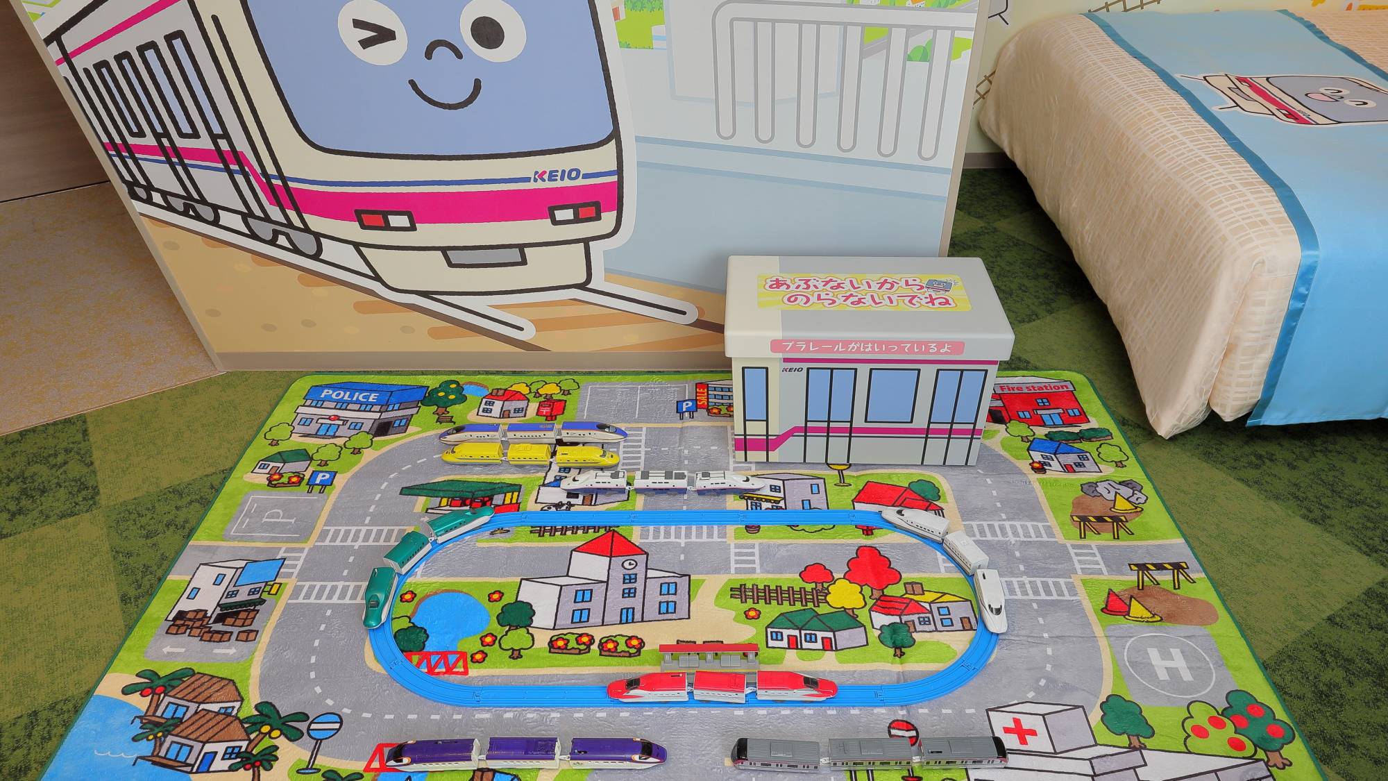 【特典付】素泊まり｜京王電鉄キャラクター「けい太くん」と仲間たちに囲まれて過ごすトレインビュープラン