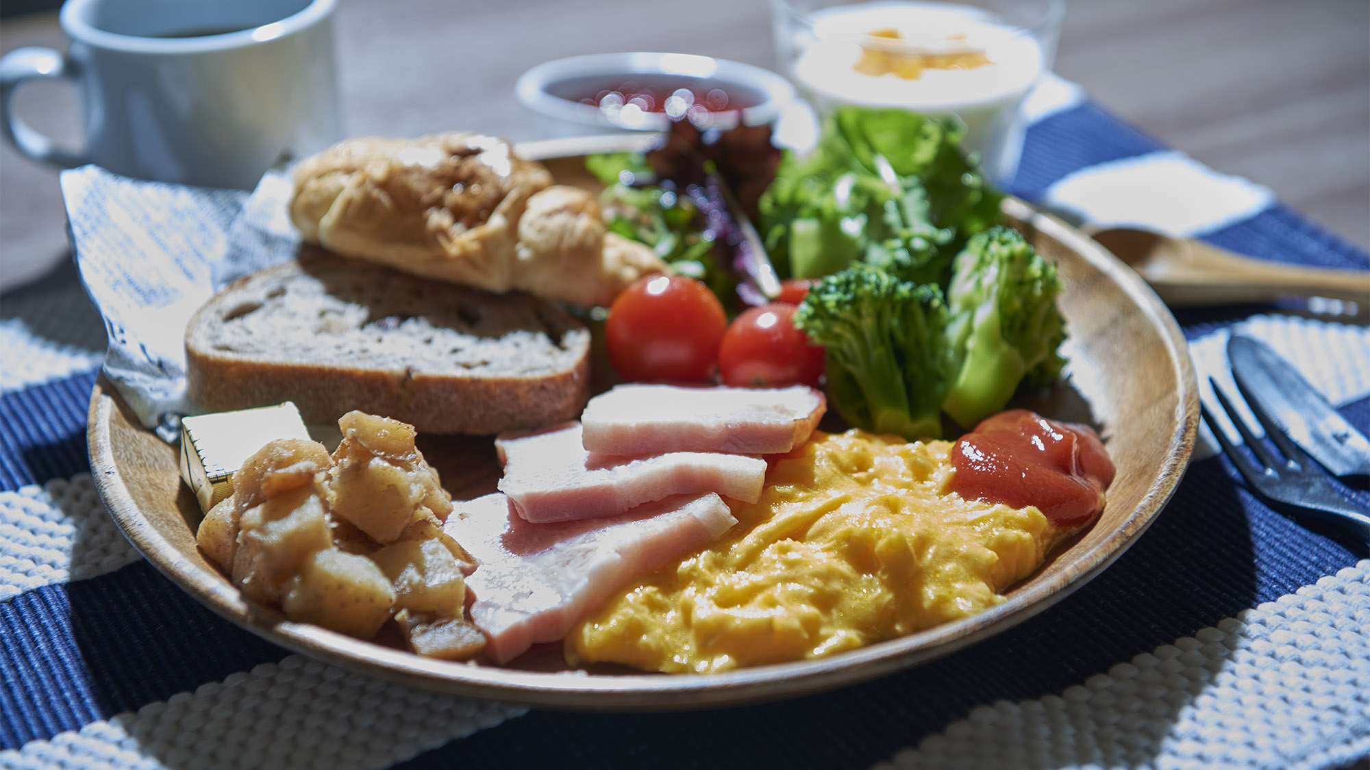 朝食メニュー(盛り付け一例)