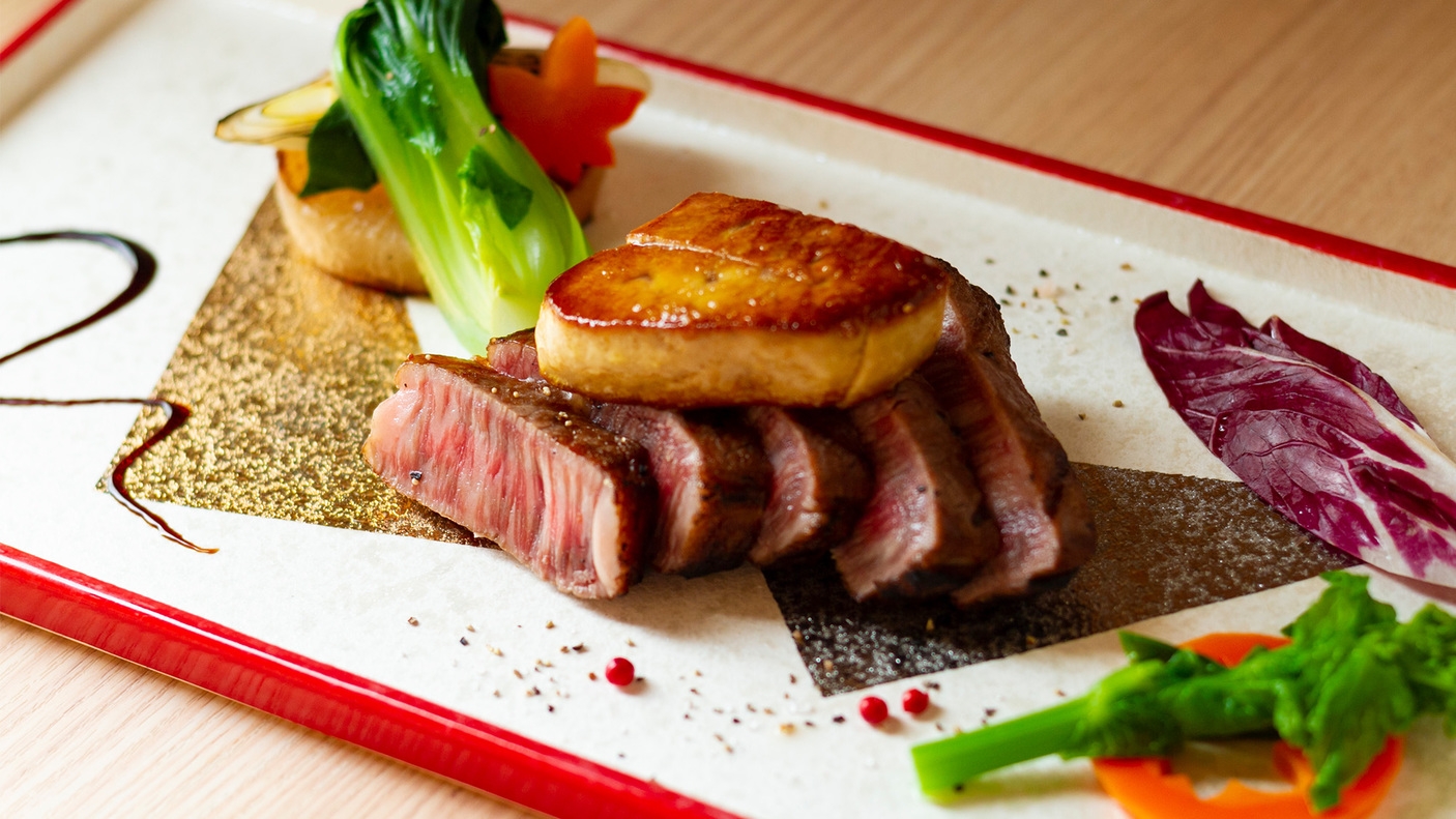 ＜プレミアム客室だけ！＞肉汁滴る♪佐賀県産和牛ステーキ付き和洋折衷懐石料理☆貸切風呂＆岩盤浴無料♪