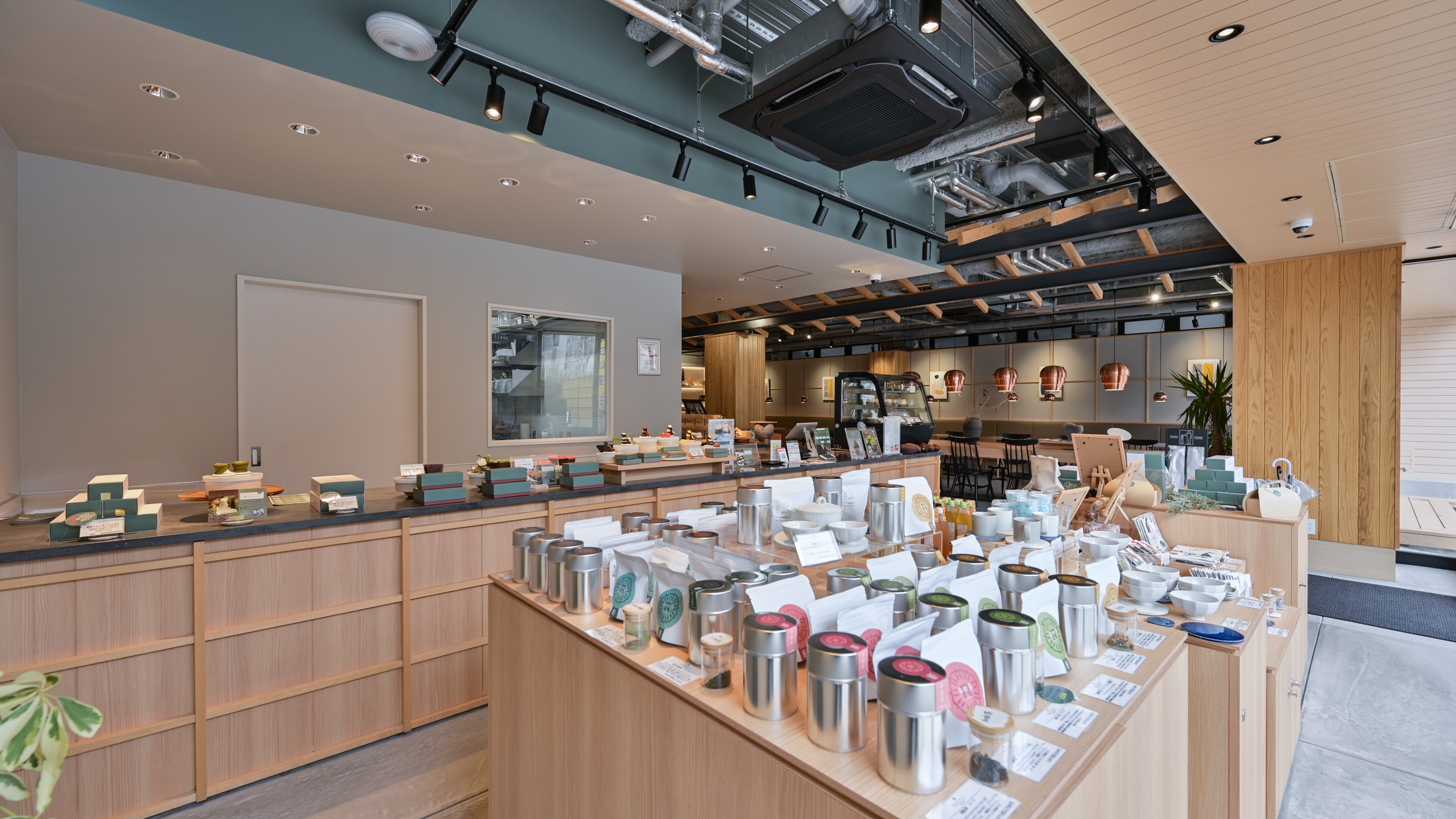 『ショコラトリー6区』ショコラ専門店