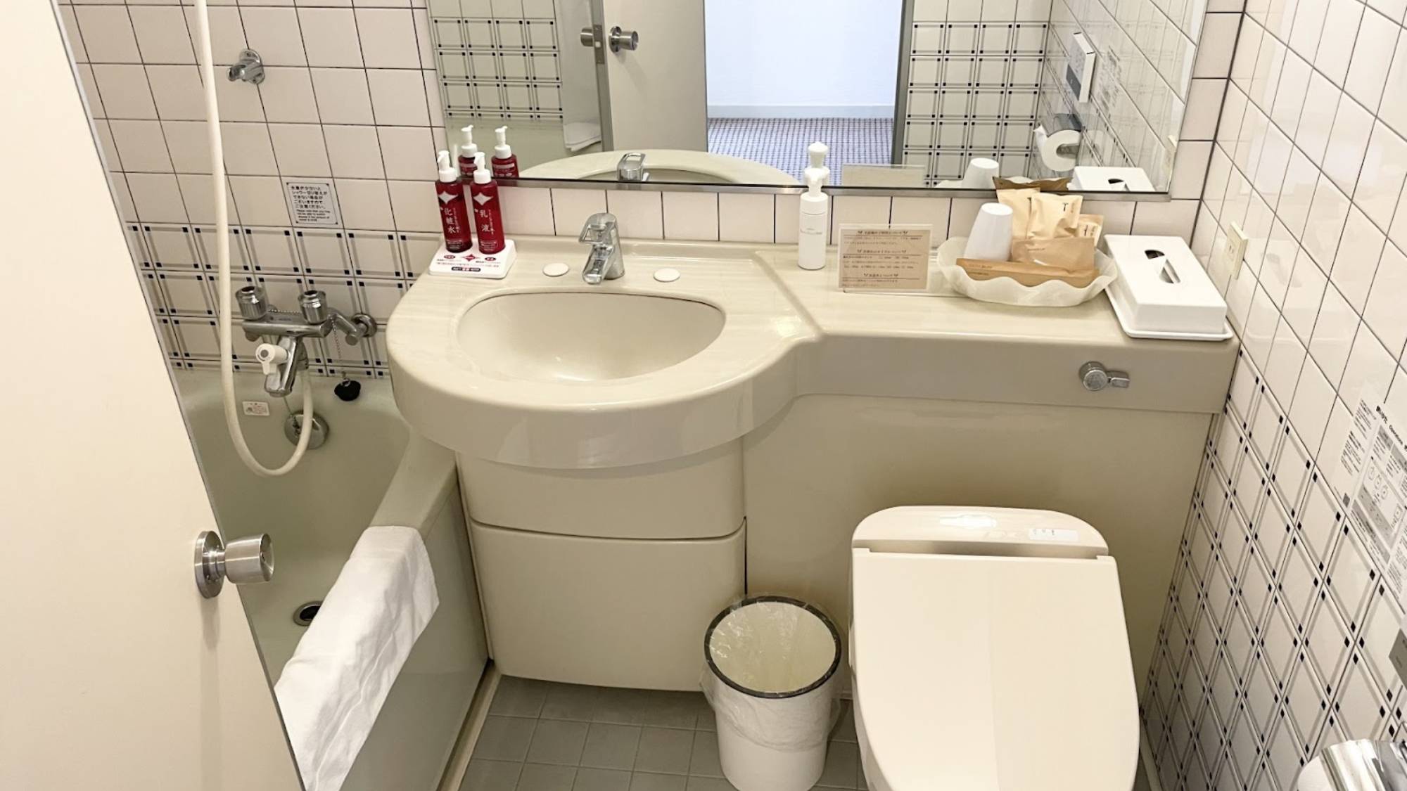 客室：バスルーム（ユニットタイプ）