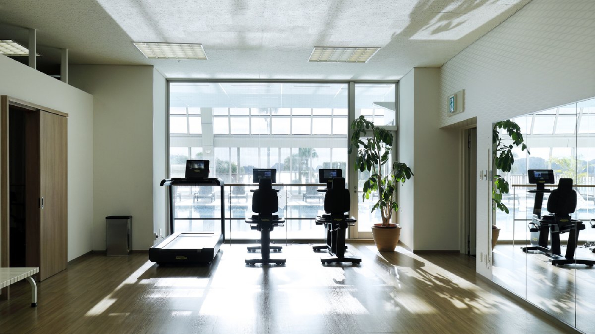 施設：フィットネス・ジム