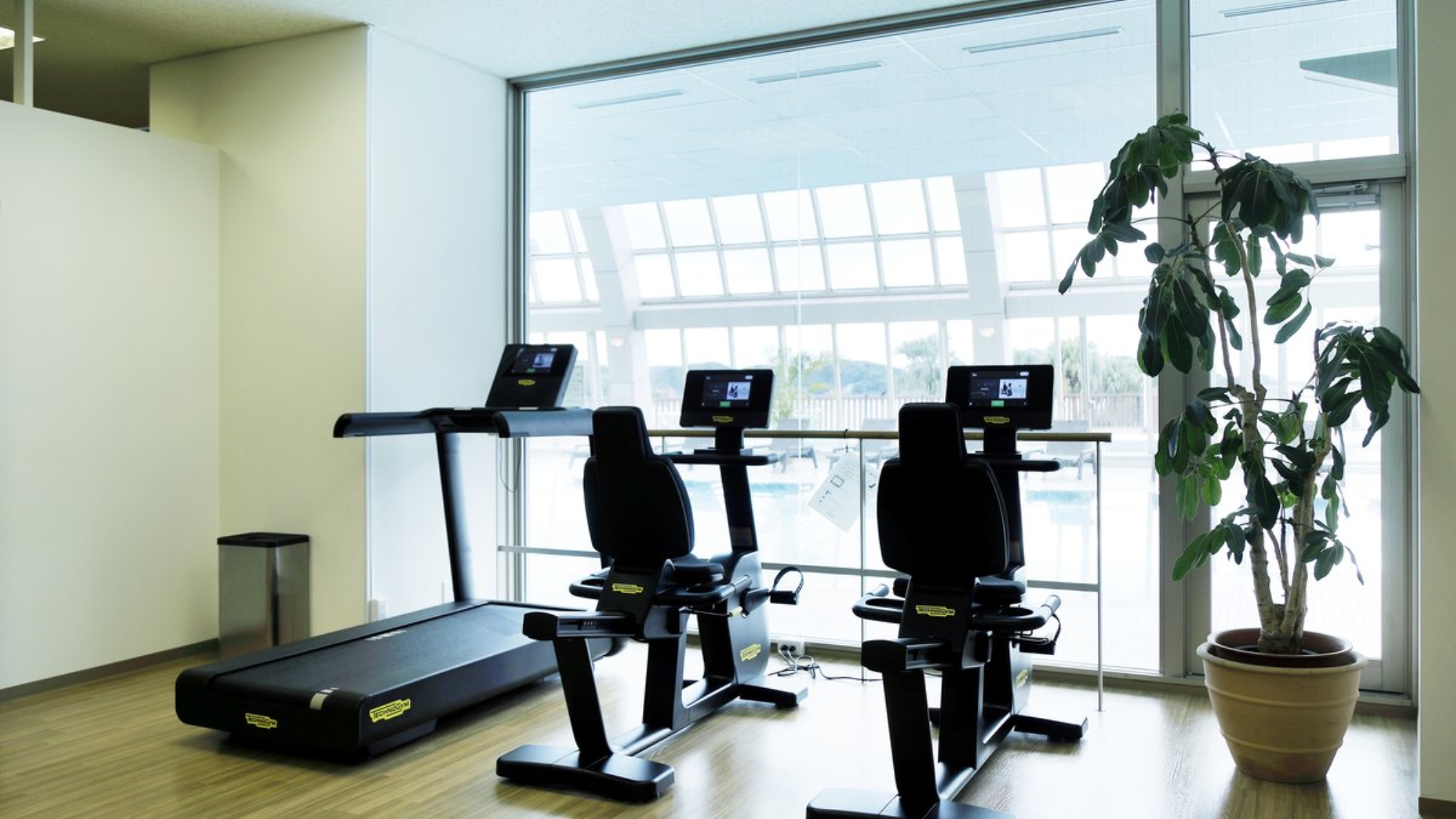 施設：フィットネス・ジム