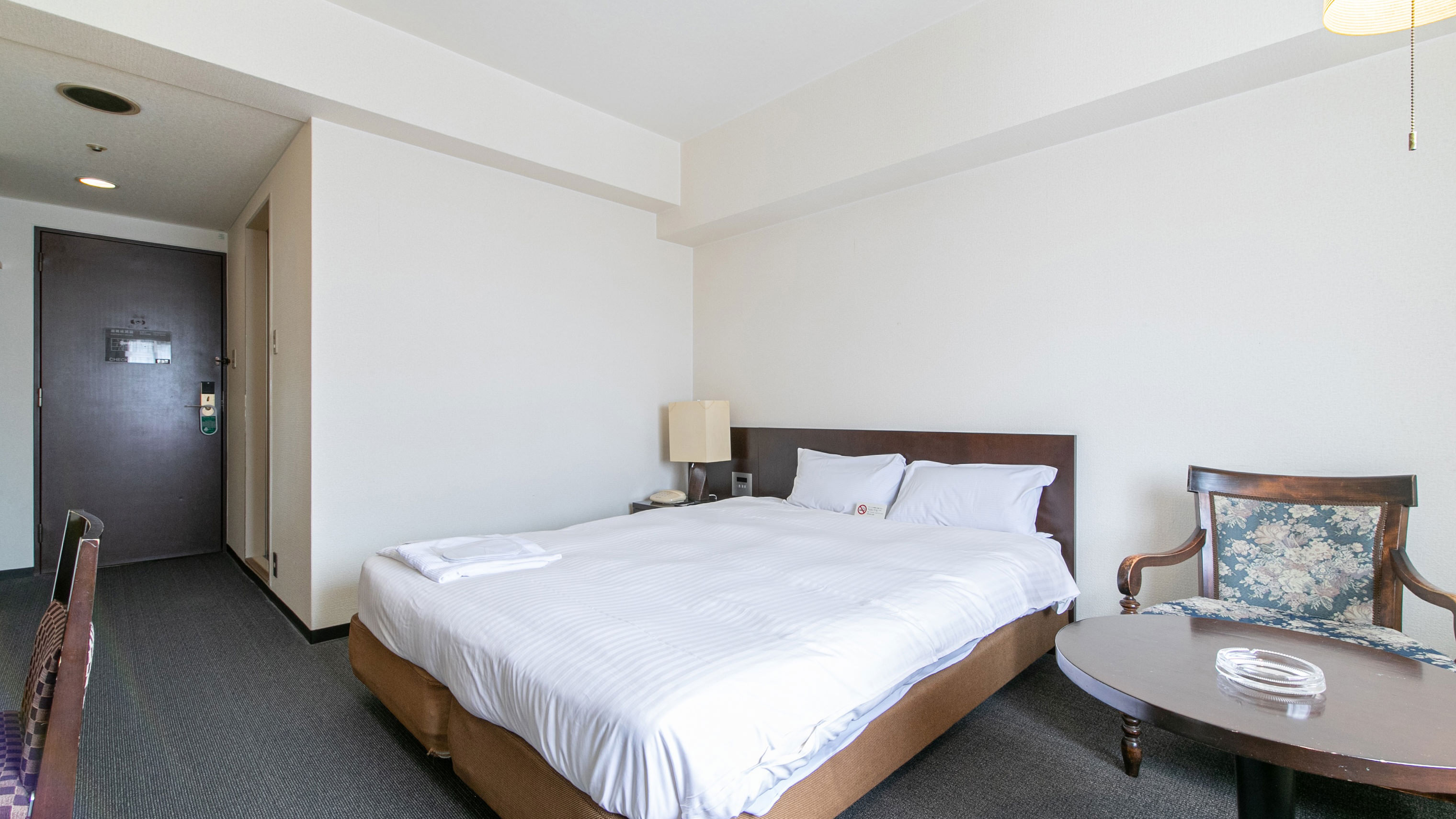 クイーンダブルルーム