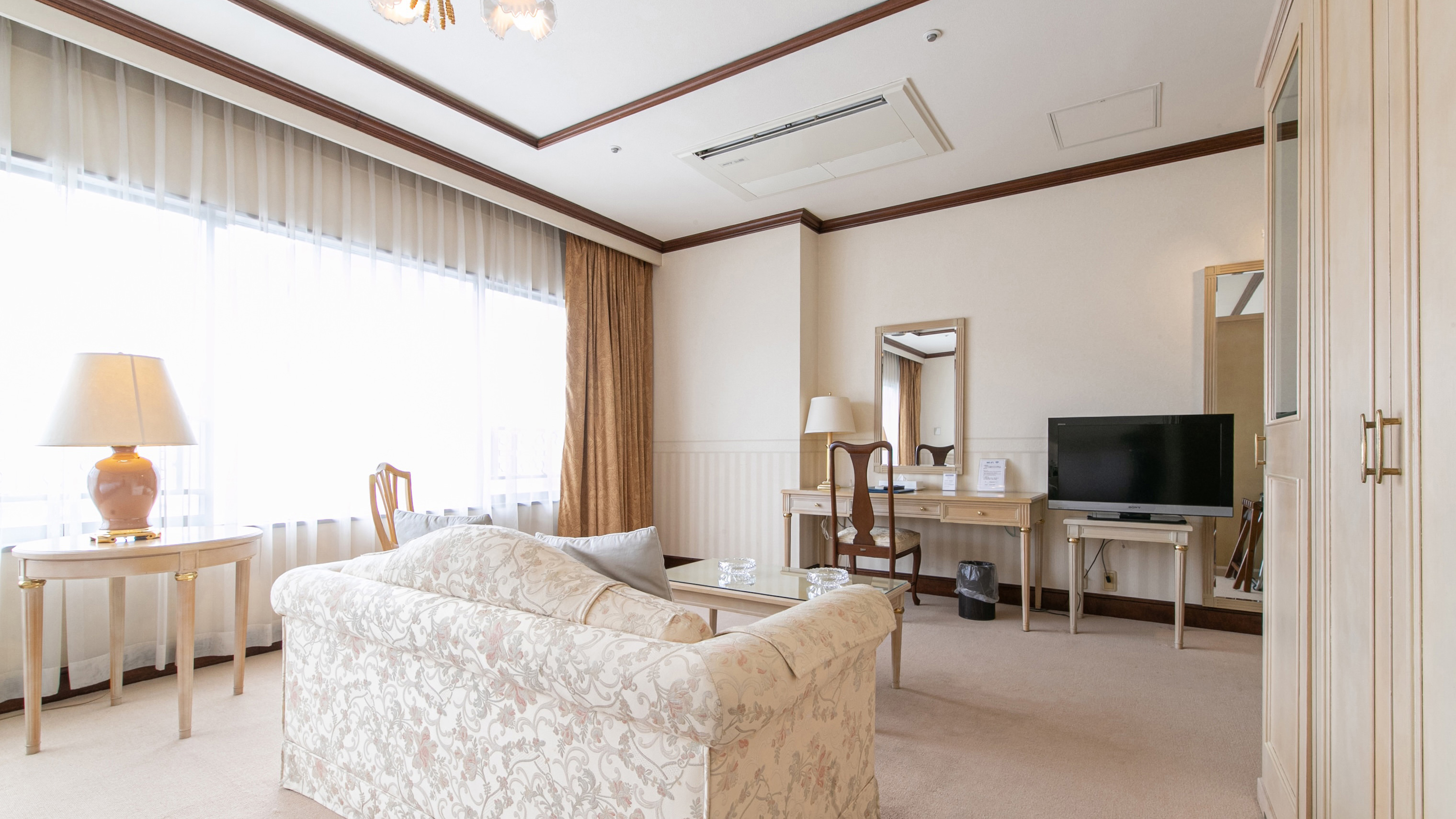 【喫煙】デラックスツイン（ラグジュアリーツイン）