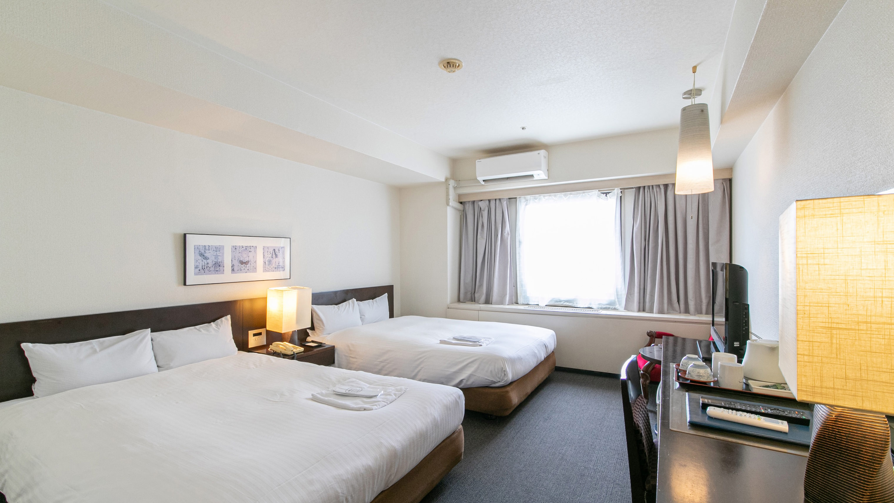 ツインルーム（ダブルベッド2台）27平米