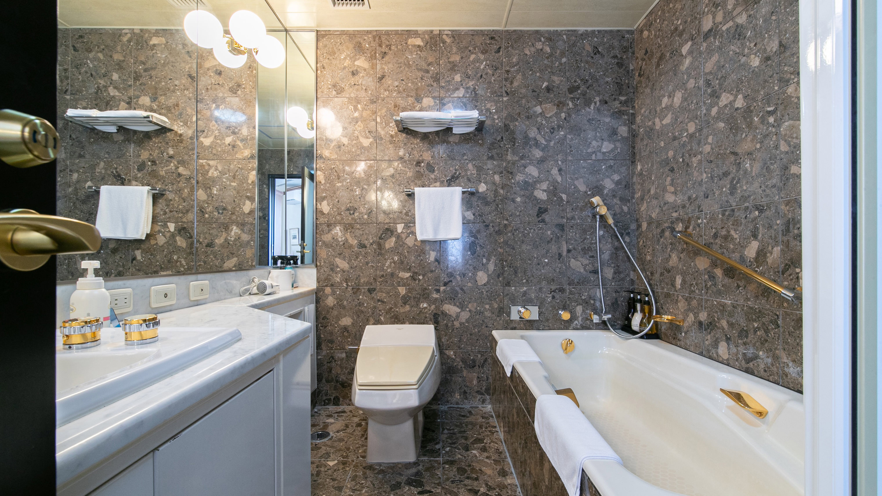 【禁煙】デラックスツイン（ラグジュアリーツイン）