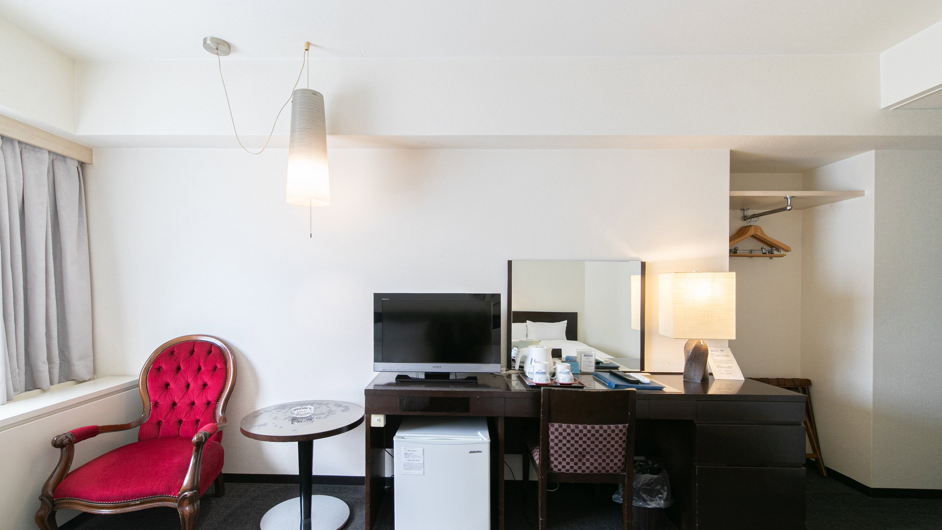 ツインルーム（ダブルベッド2台）27平米