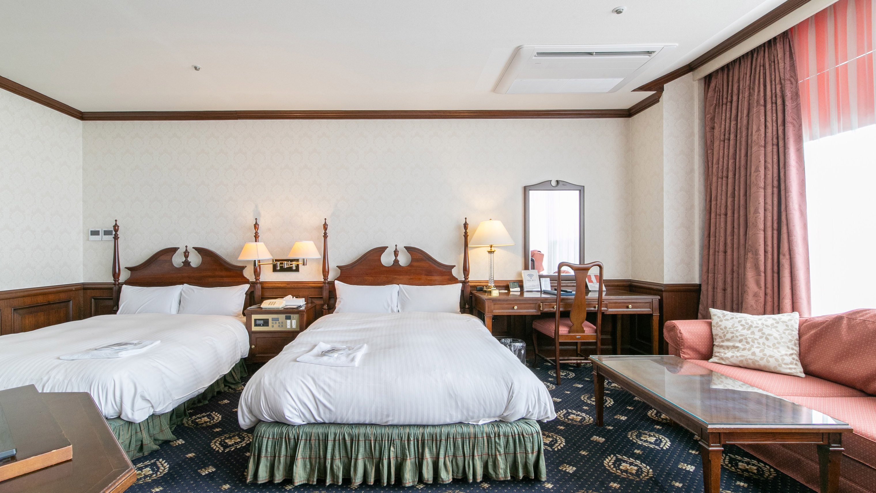 【喫煙】デラックスツイン（ラグジュアリーツイン）