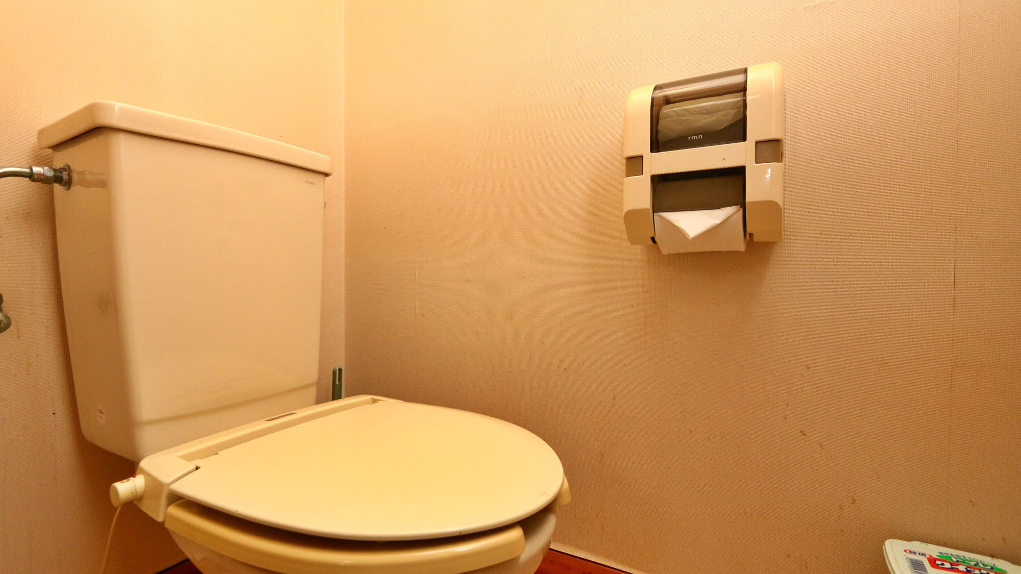 【客室】各部屋にバス・トイレ付き（一部のお部屋のトイレは洗浄機付きではありません。）*