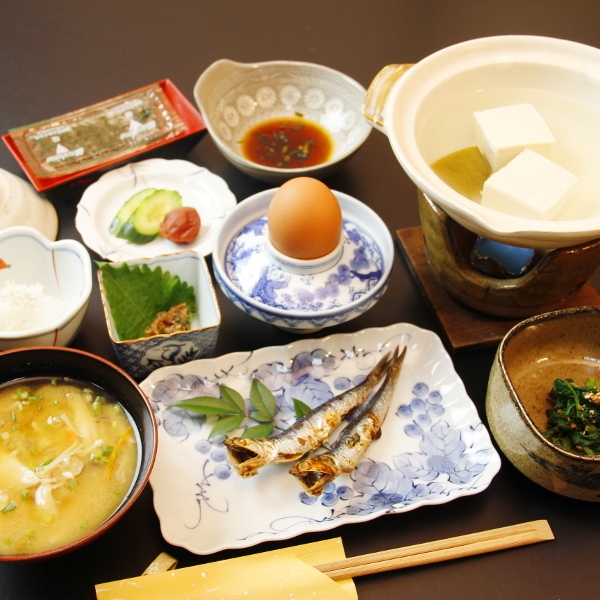 ≪朝食付≫心暖まる朝ごはんと『山霧の雫湯』で湯ったり※現金決済※