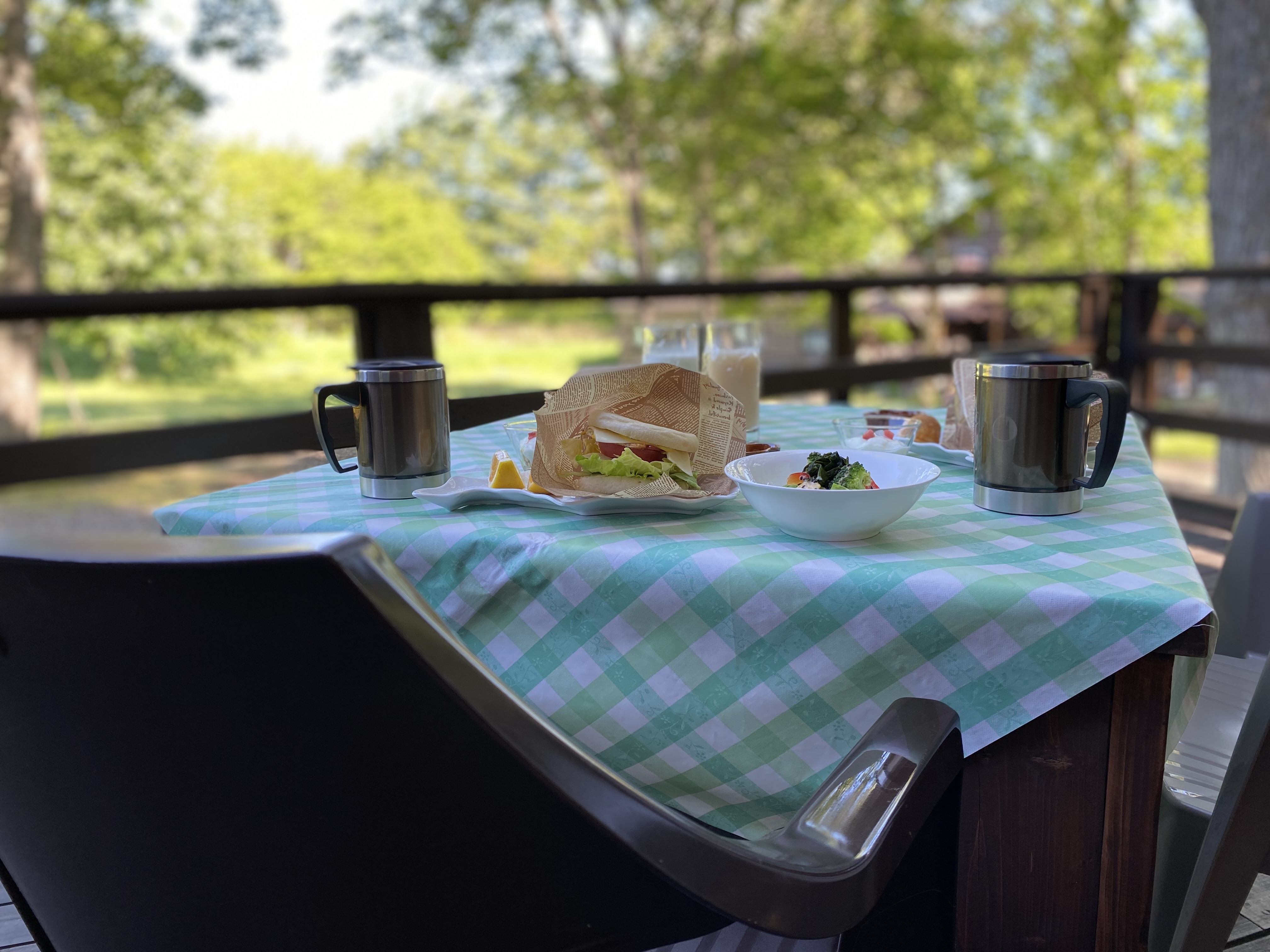 爽やかな朝にバルコニーでのご朝食が楽しめる宿♪ルームサービスで美味ミネストローネスープが好評♪