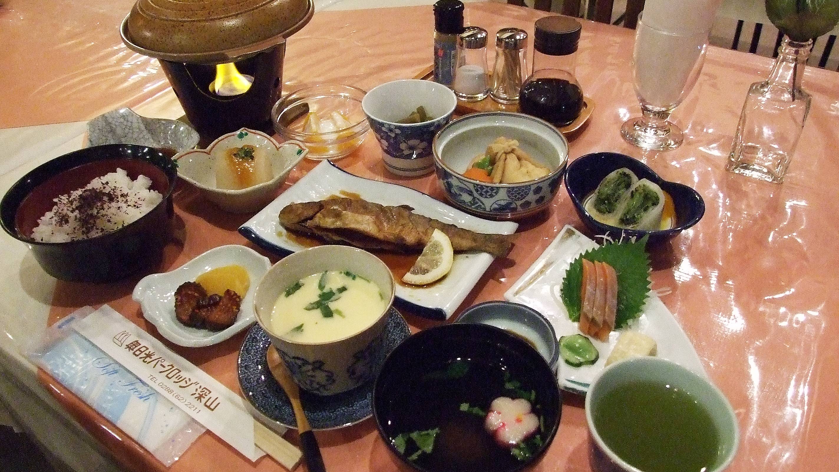 *夕食一例/季節に合わせてオーナーが美味しいと思う食材でお料理をご提供。