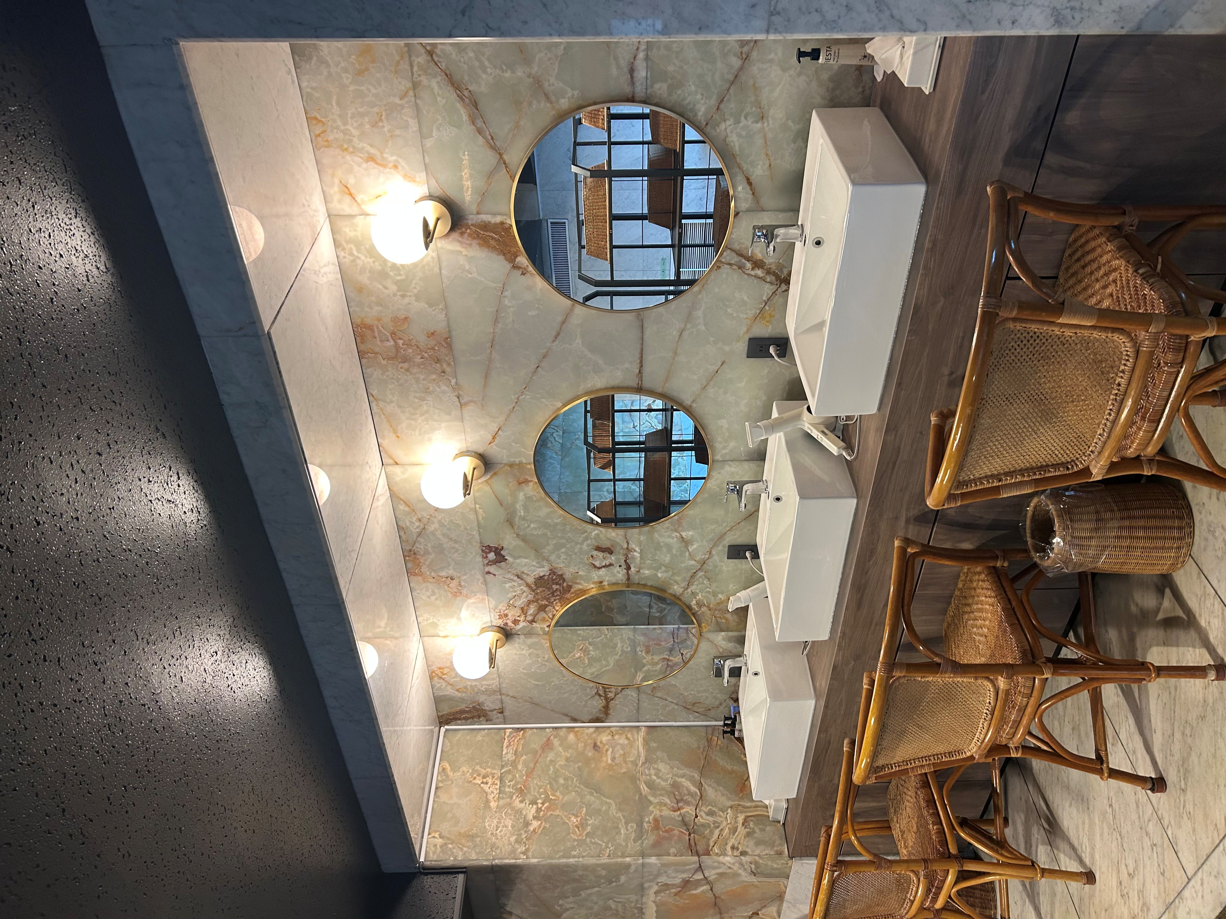 2025年7月リニューアル！テンションが上がるインテリアです♪(女性大浴場・脱衣所)