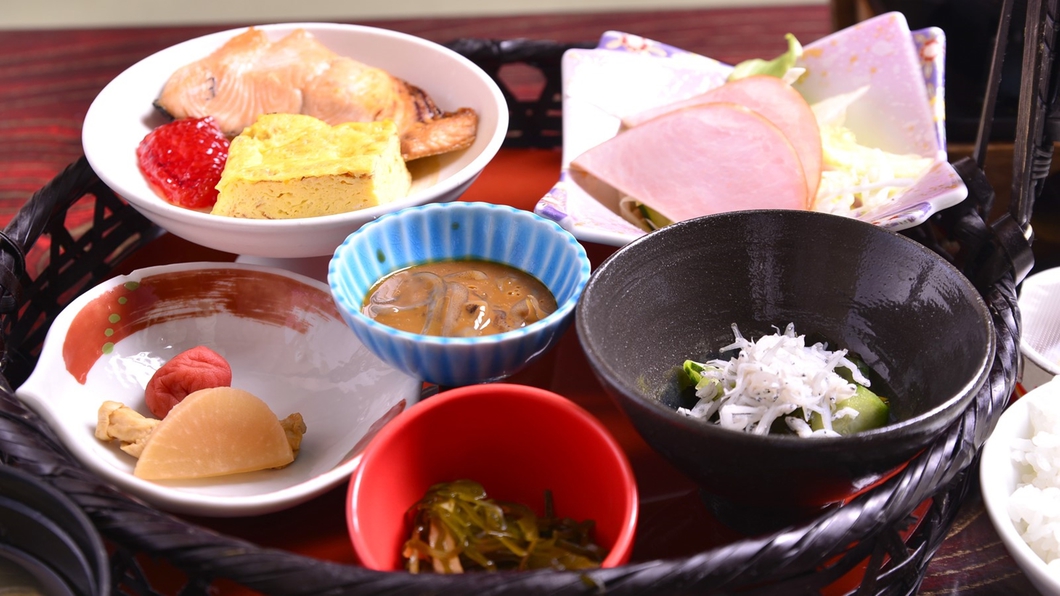 【朝食のみ】夕食は自由に過ごしたい方におススメ！日本海を一望できる露天風呂♪
