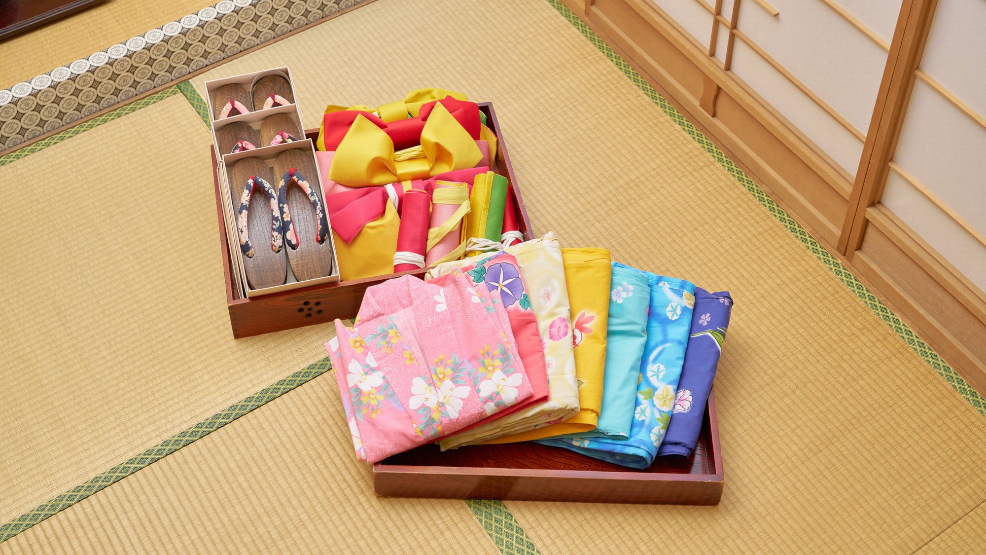 女性用色浴衣一例（無料貸し出し）