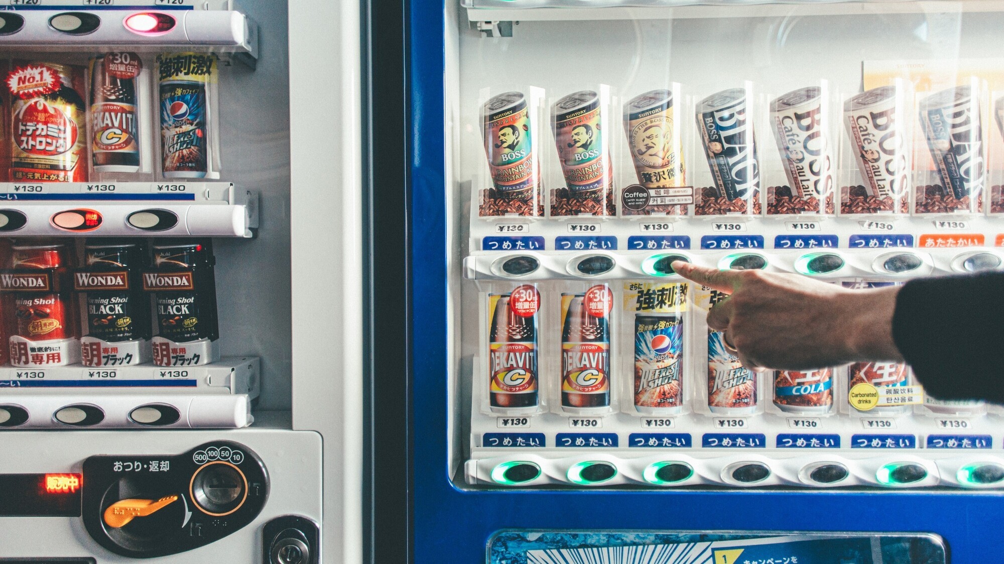 自販機は3Fにございます