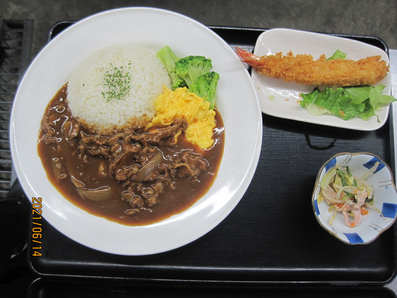【無料】夕食日替わり定食＆朝食バイキング2食付