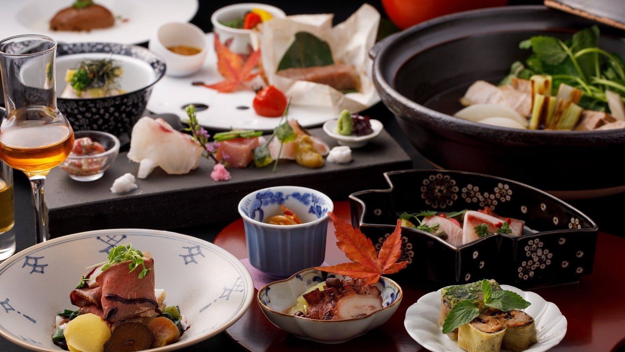 【サウナラウンジ紅鶴】1日貸切で贅沢なととのい体験／うめひびき会席【サウナイキタイ】