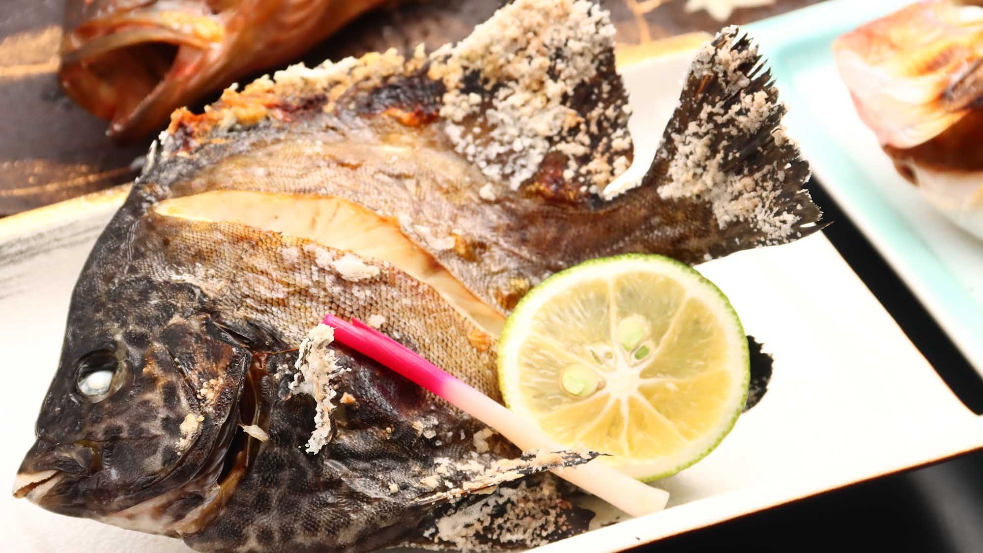 【1泊2食　個室食】朝獲れ鮮魚の與市郎会席♪プライベートな　〔お部屋食〕【旬魚食通】