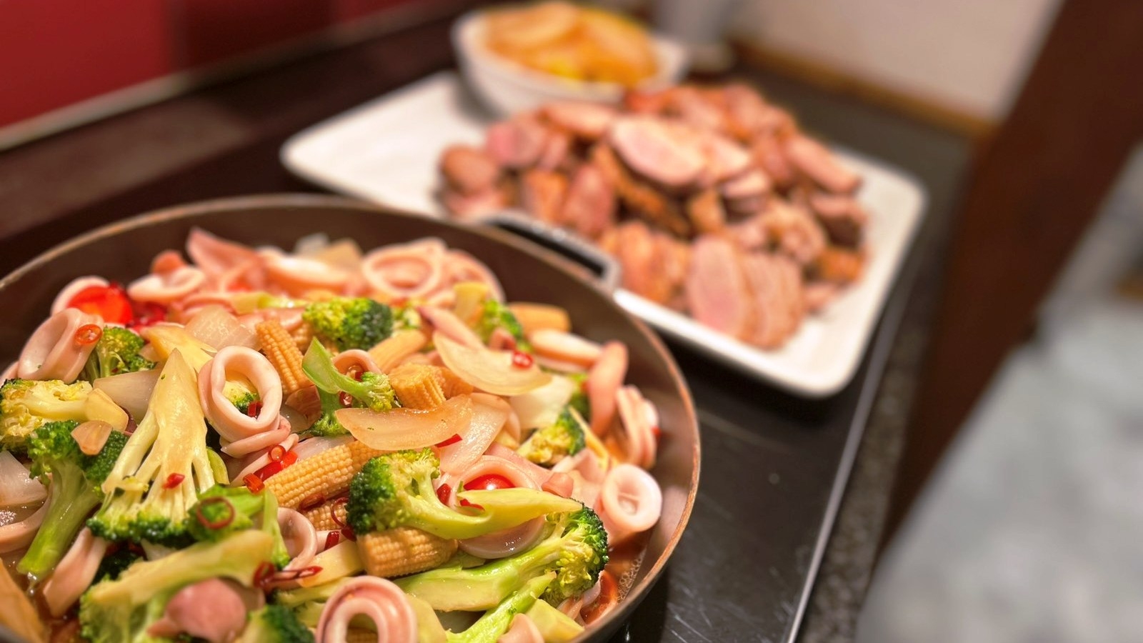 【ペットプラン】ペットは宿泊料無料★夕食ビュッフェ会場でフリーフロー（飲み放題）！