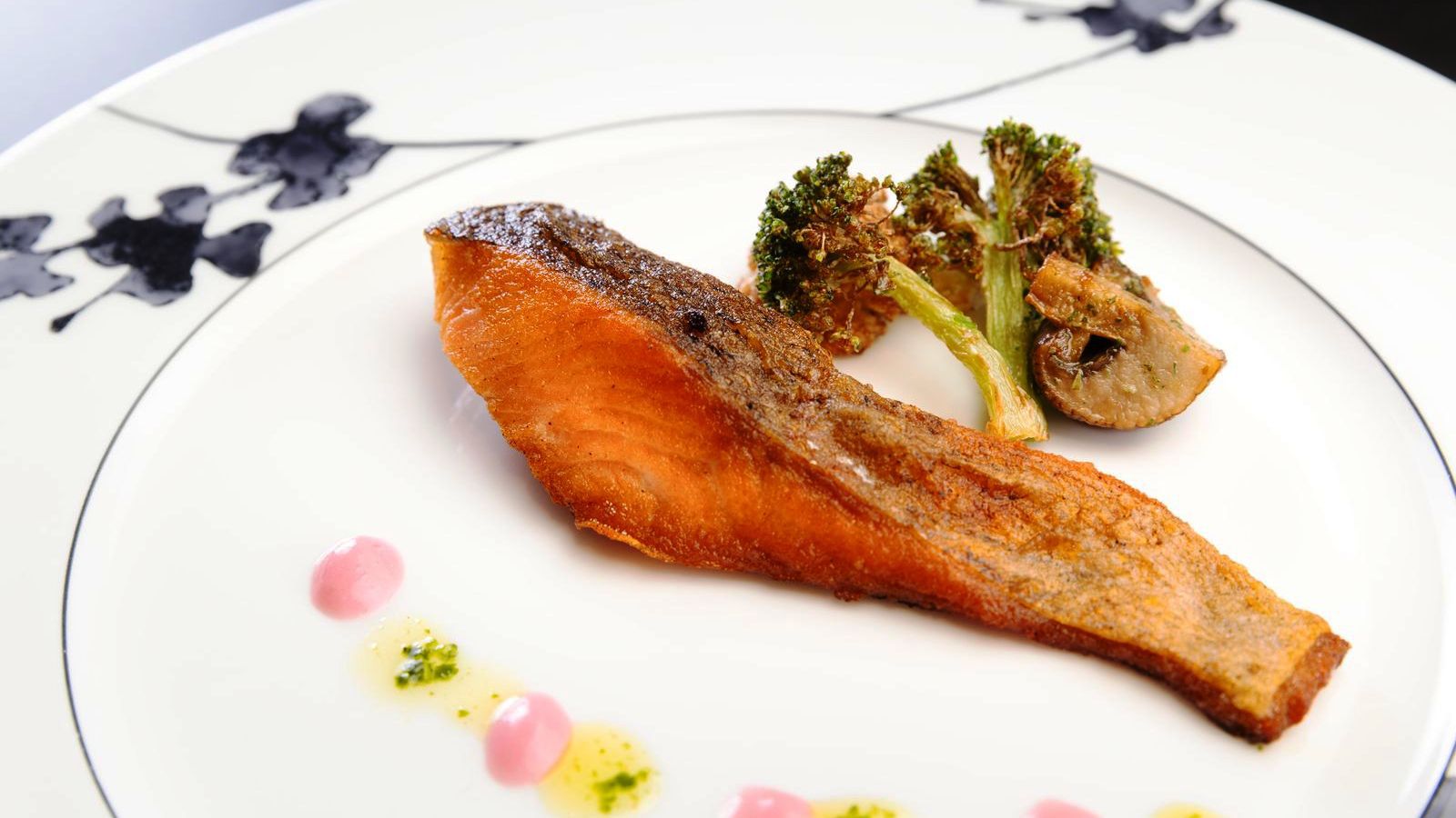 【超直前割】旬の料理を堪能★和食創作料理『山花』個室レストラン『inankur』ドリンクフリーフロー