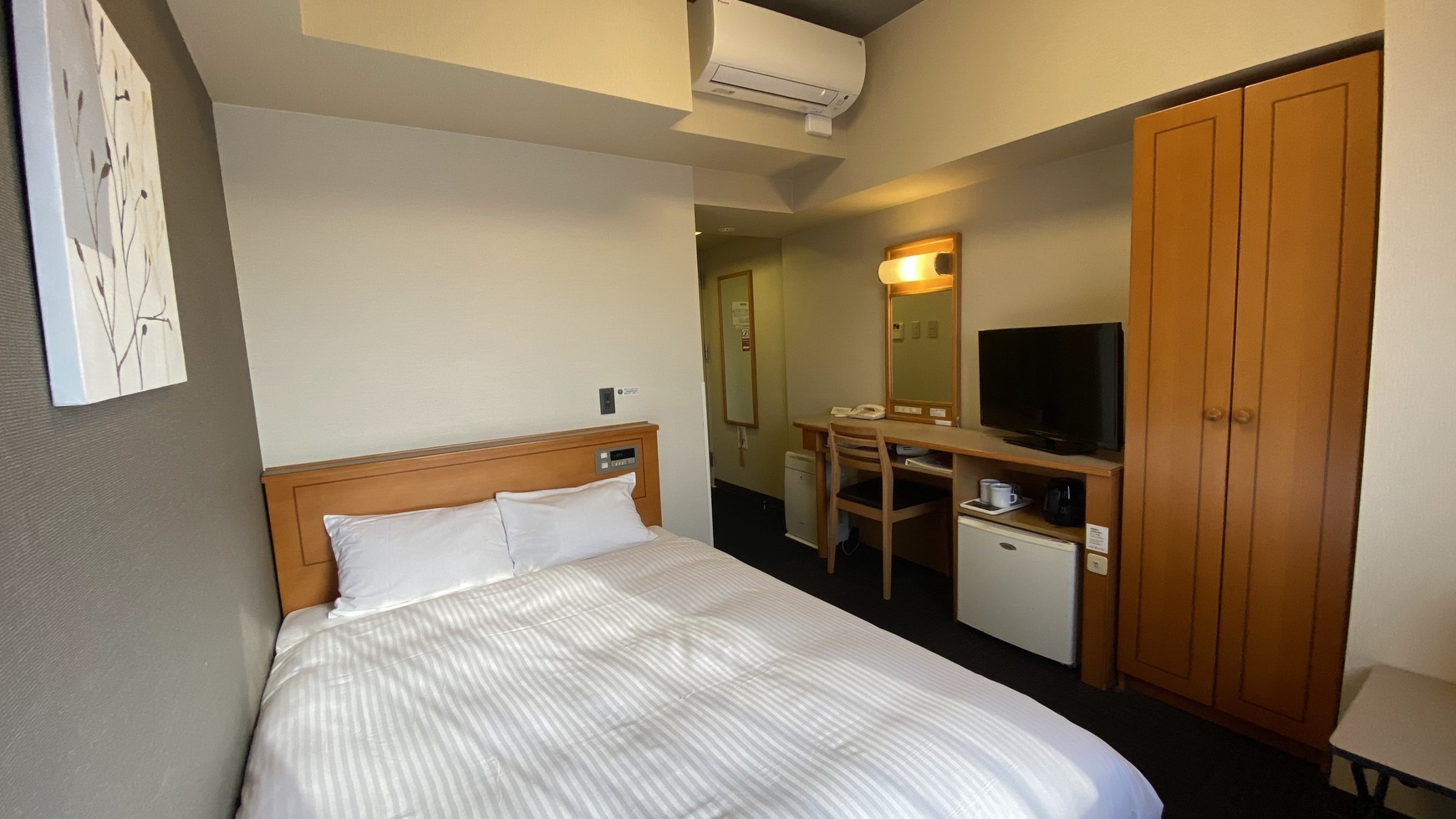 《禁煙》セミダブル（バイキング朝食無料！）