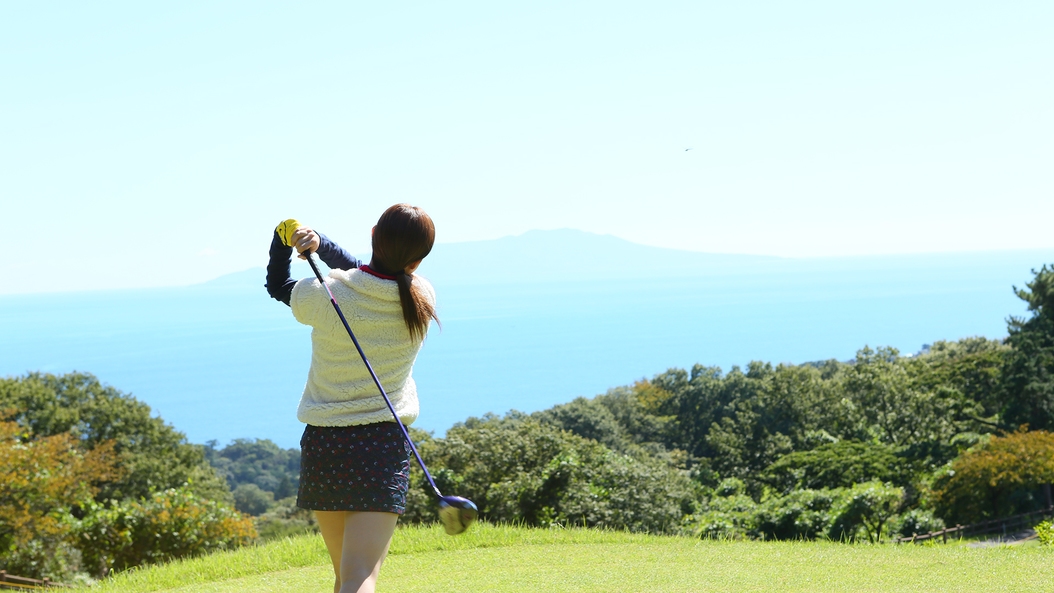 【ゴルフパック】和洋折衷ディナーコース 付きゴルフプラン　プール無料特典付き