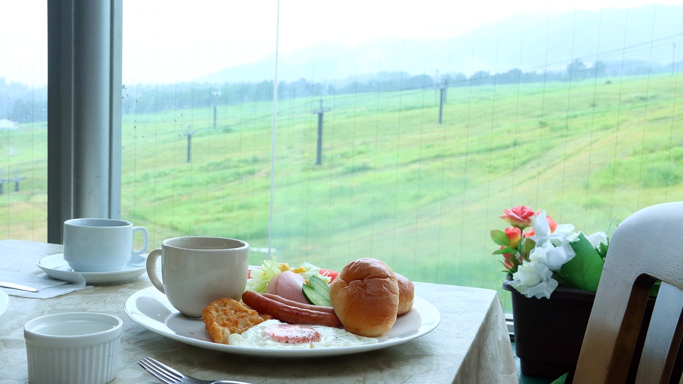 【朝食付き】一人旅◇ゲレンデを眺めながら朝食をどうぞ。≪当日予約歓迎≫