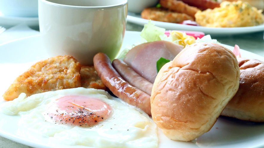 【朝食】ゲレンデを見ながら優しい朝食