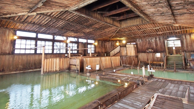 【アップグレード料理】厳選された地元食材をふんだんに使った特別料理を楽しむ