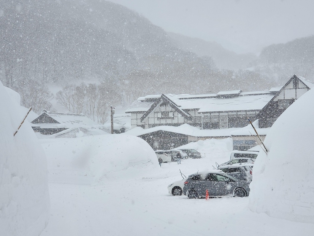 【秋冬SALE】【スタンダード料理】迷ったらこれ！国民保養温泉地第１号★寛ぎの酸ヶ湯温泉へ