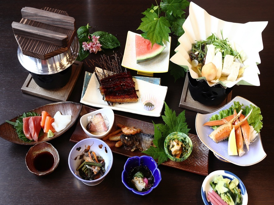 【部屋食】【アップグレード料理】お部屋でゆっくりお食事プラン~昭和レトロ温泉旅館の空間を楽しむ