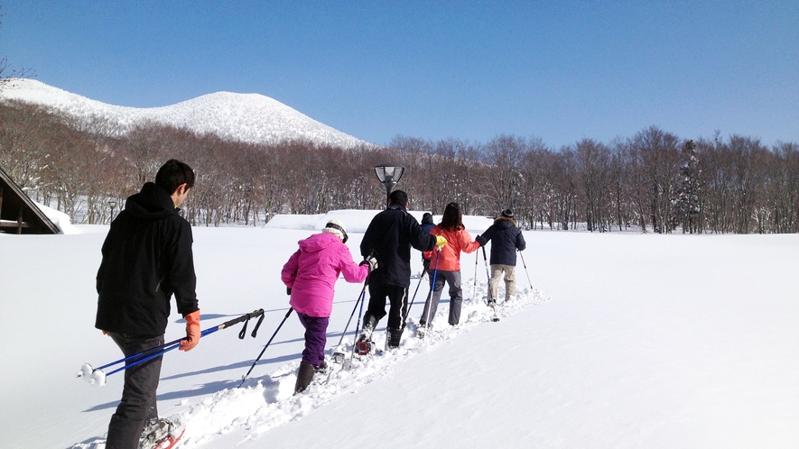 *【アクティビティ】新雪を踏みしめる　雪上散歩