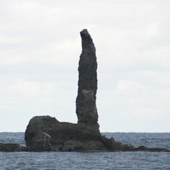 ローソク岩