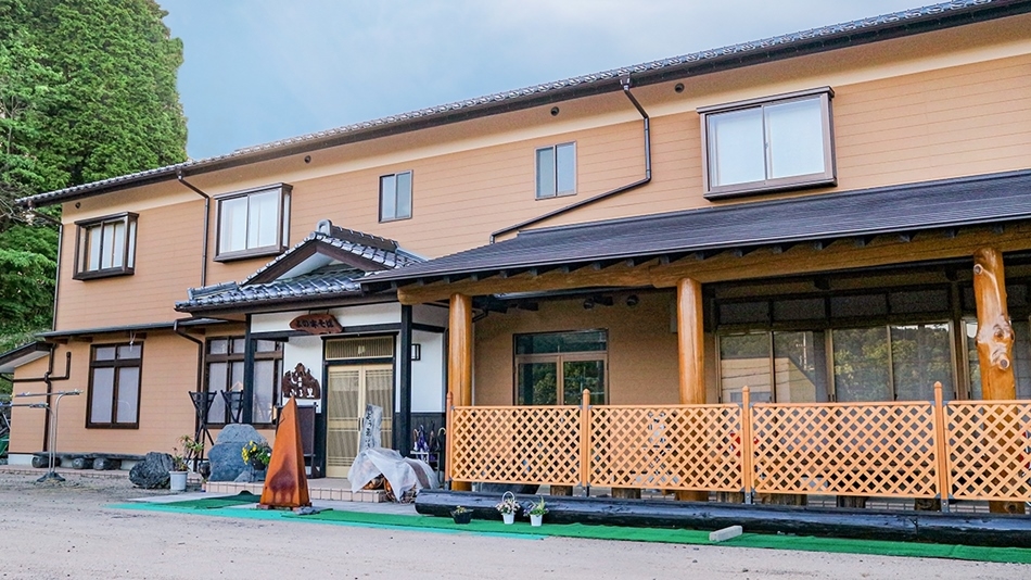 【カニすき鍋】昆布ダシのお鍋で味わう松葉ガニを使用した「カニすき」プラン